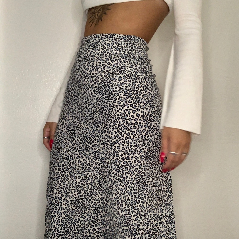 Blue and white leopard print midi skirt